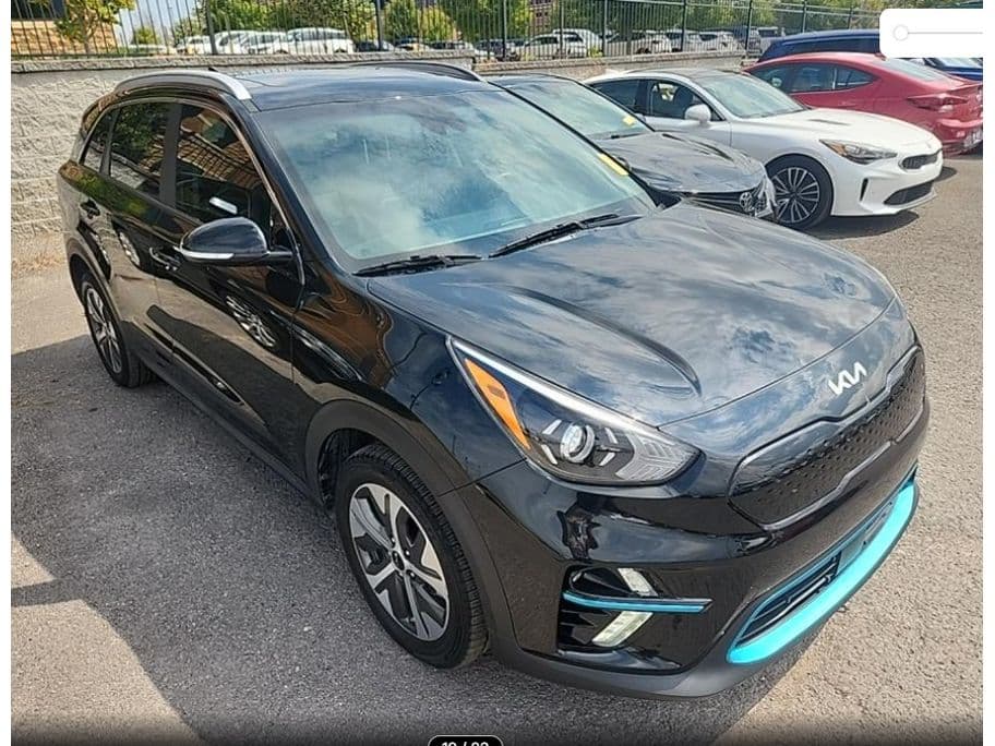 2022 Kia Niro EV view 3