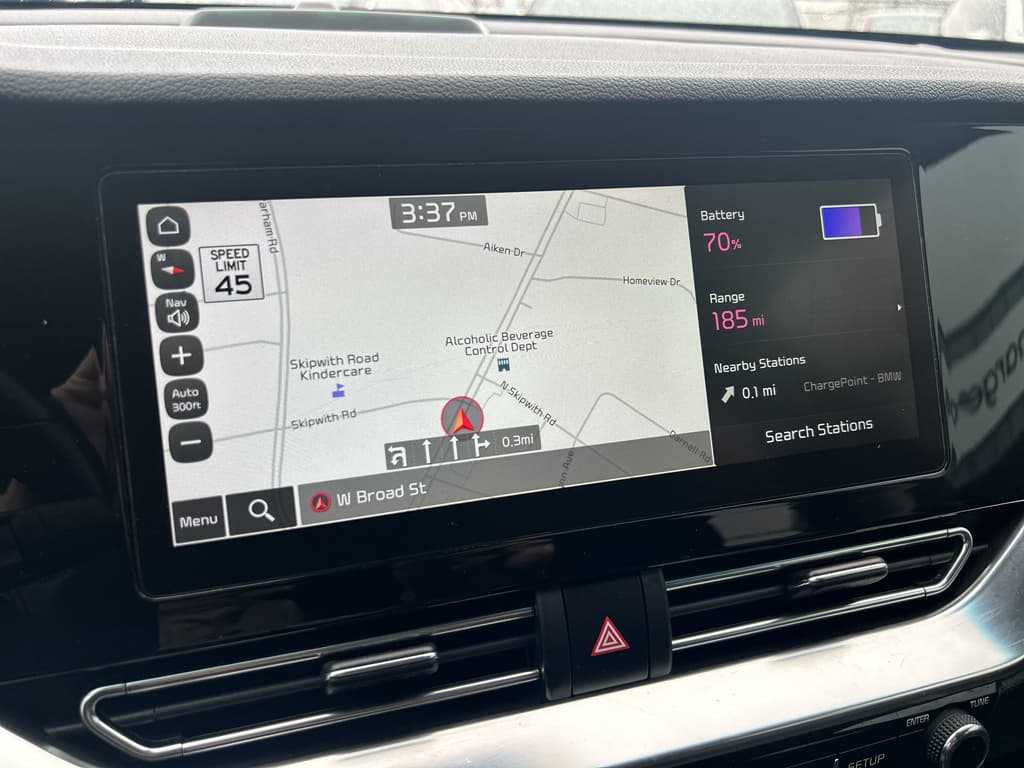 2022 Kia Niro EV view 9