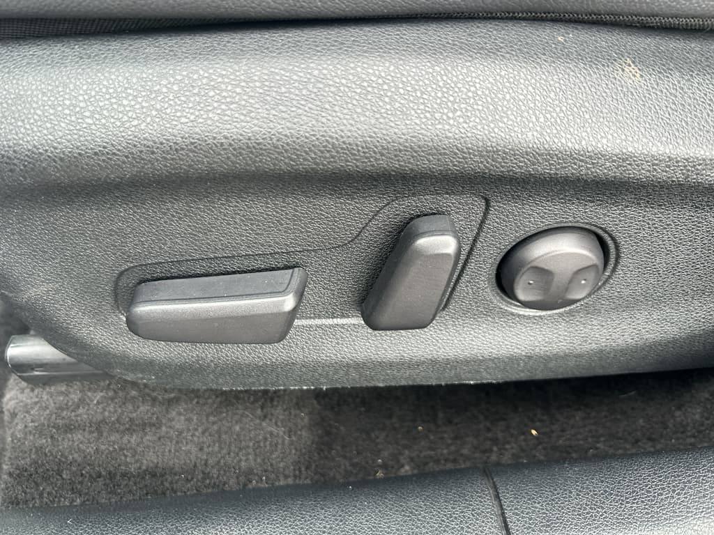 2022 Kia Niro EV view 6