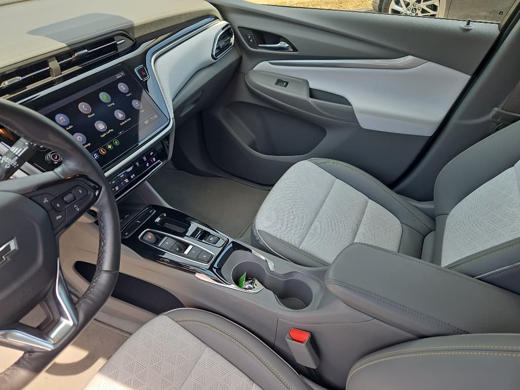 2022 Chevrolet Bolt EUV view 15