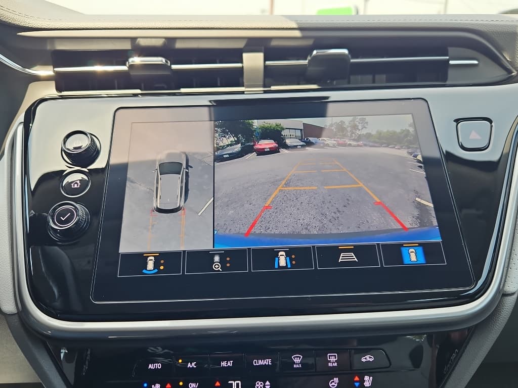 2022 Chevrolet Bolt EUV view 11