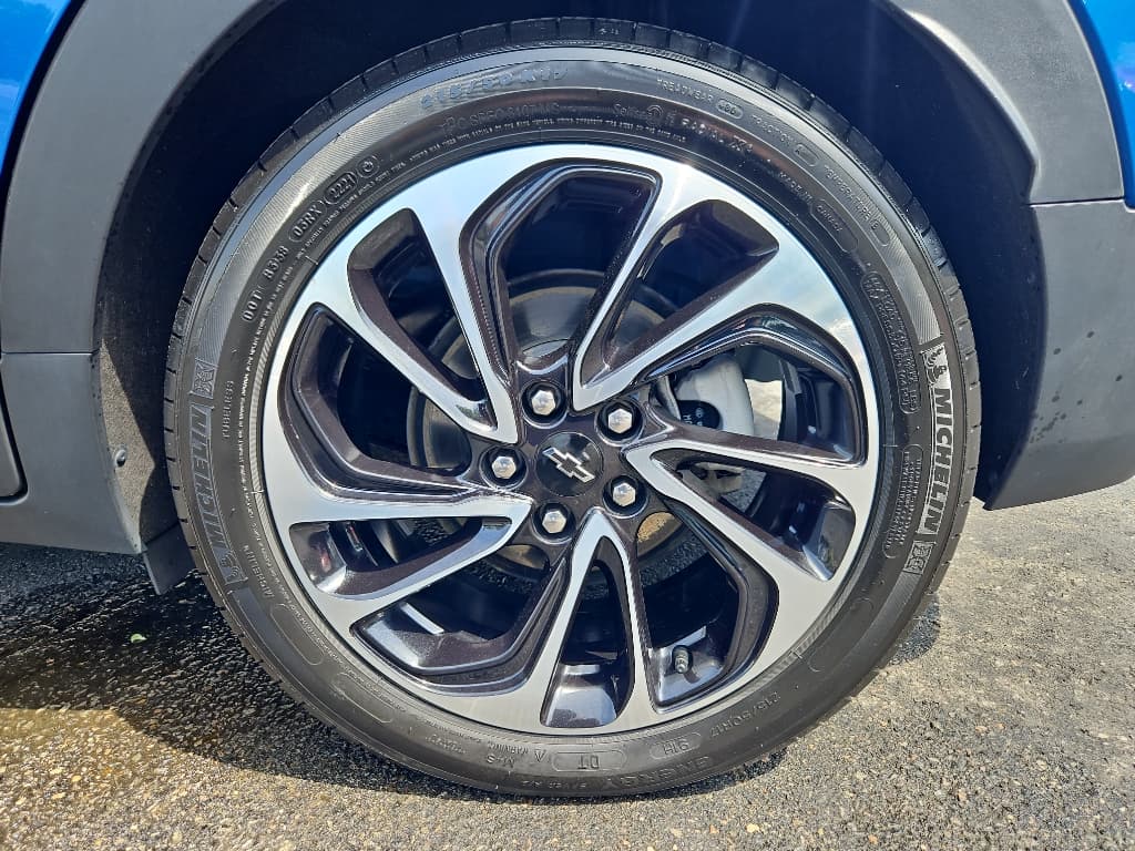 2022 Chevrolet Bolt EUV view 24