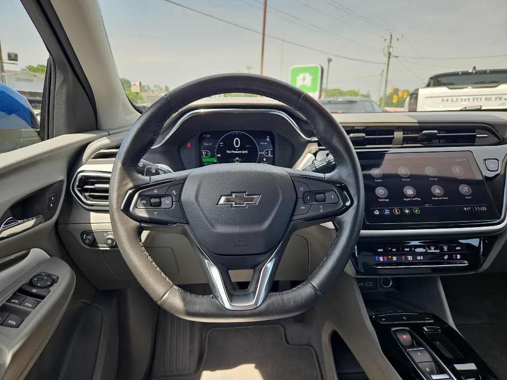 2022 Chevrolet Bolt EUV view 8