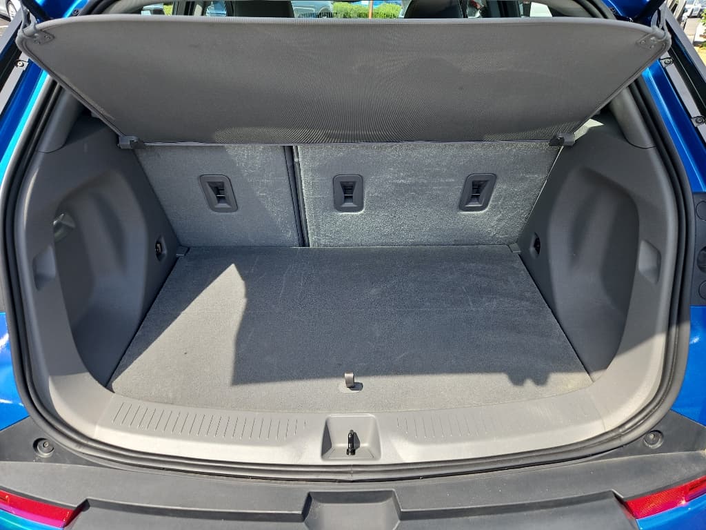 2022 Chevrolet Bolt EUV view 19