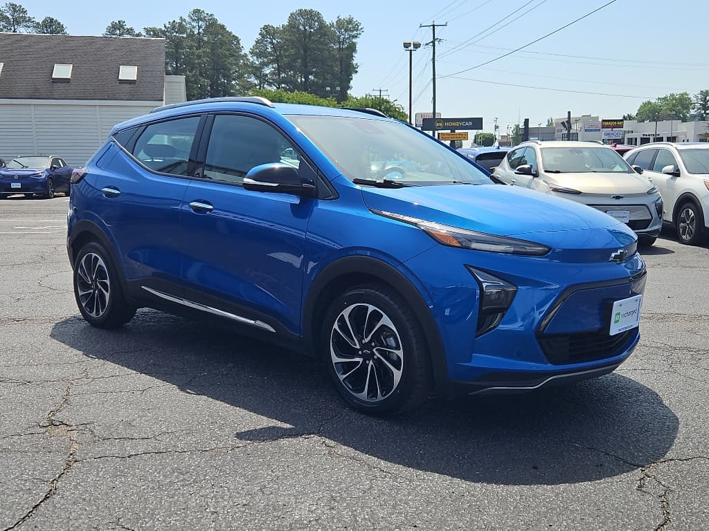 2022 Chevrolet Bolt EUV view 4