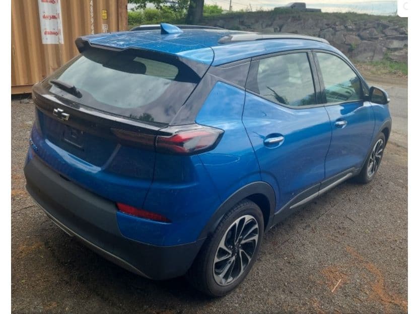 2022 Chevrolet Bolt EUV view 4