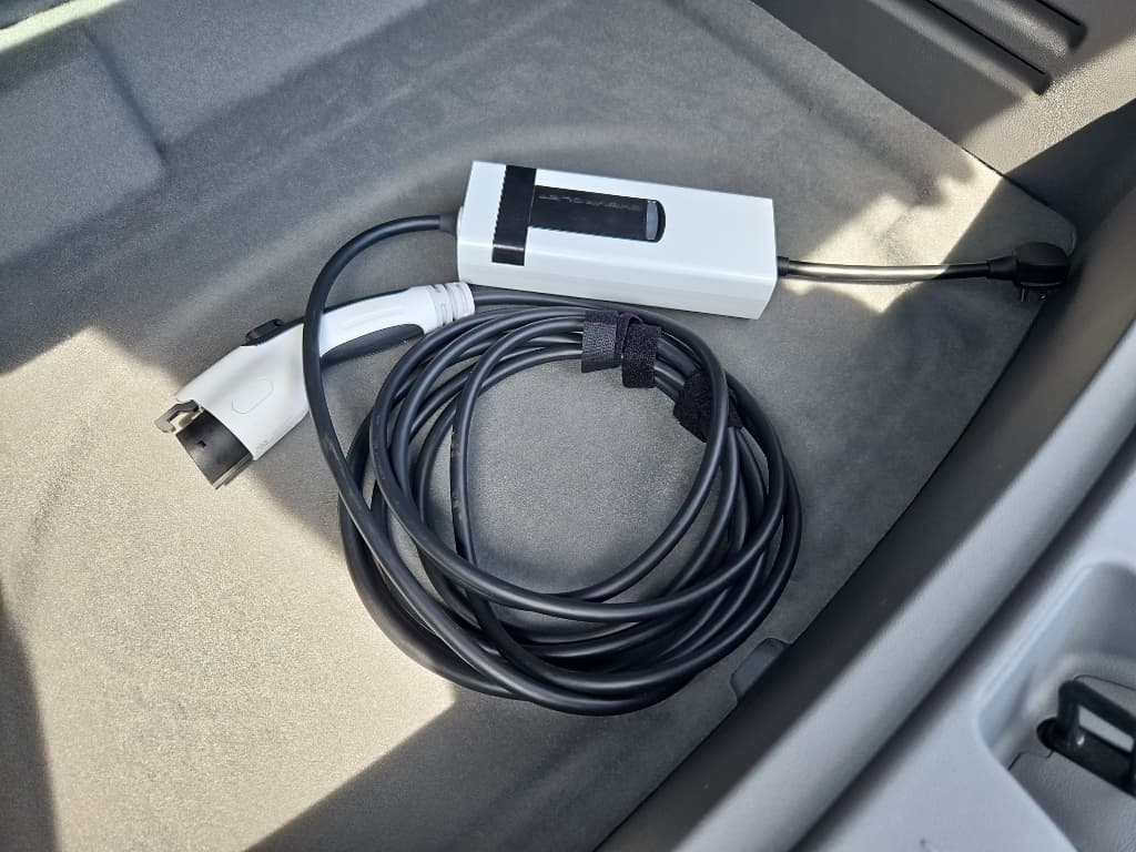 2022 Chevrolet Bolt EUV view 6