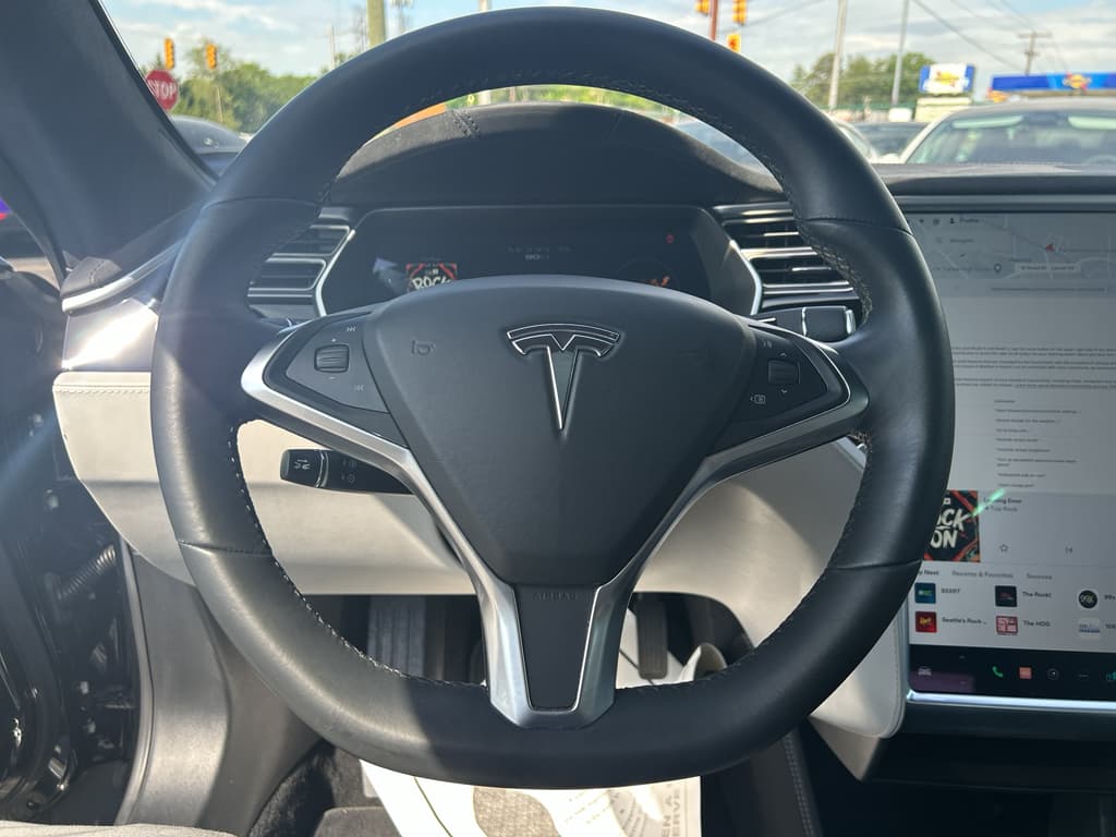 2016 Tesla Model S view 8