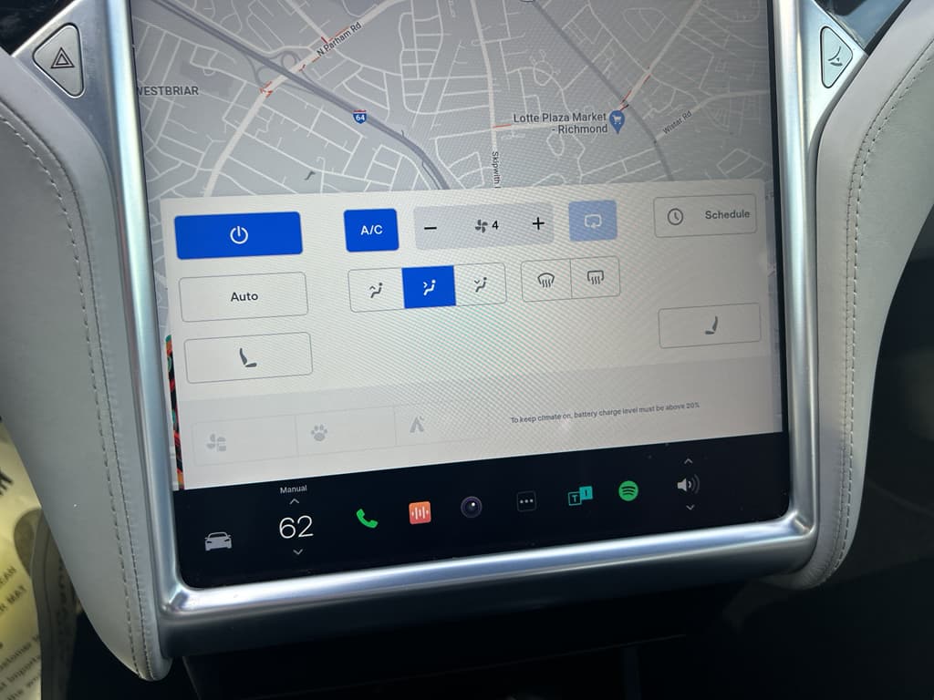 2016 Tesla Model S view 12