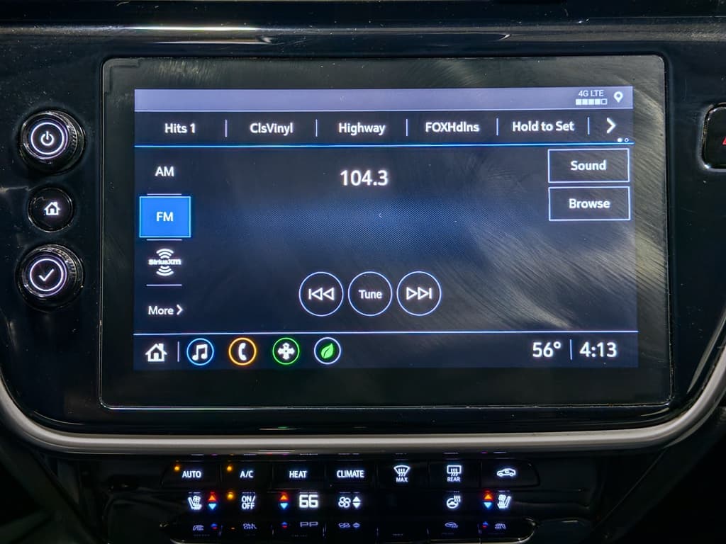 2022 Chevrolet Bolt EUV view 13