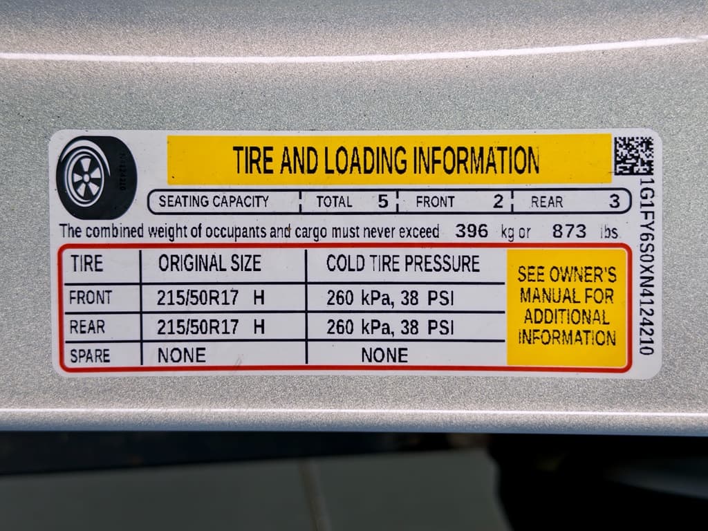 2022 Chevrolet Bolt EUV view 29