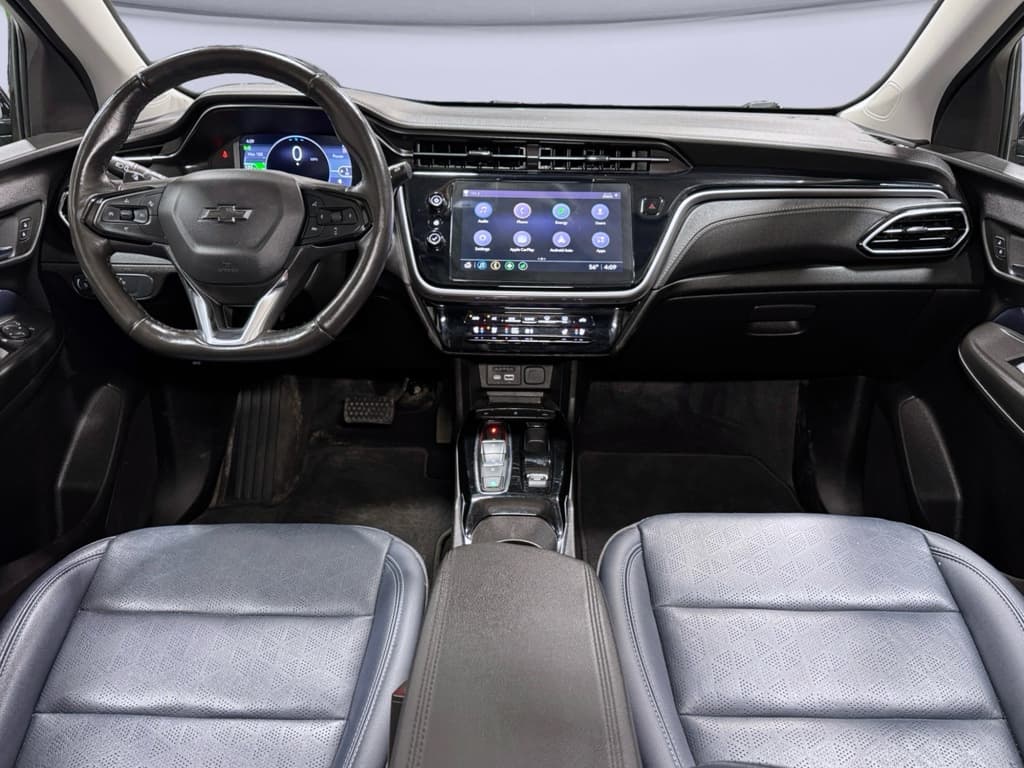 2022 Chevrolet Bolt EUV view 17