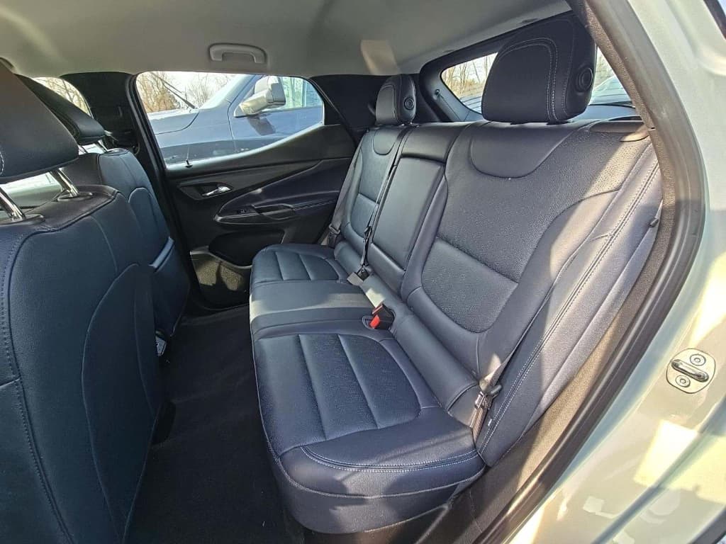 2022 Chevrolet Bolt EUV view 6