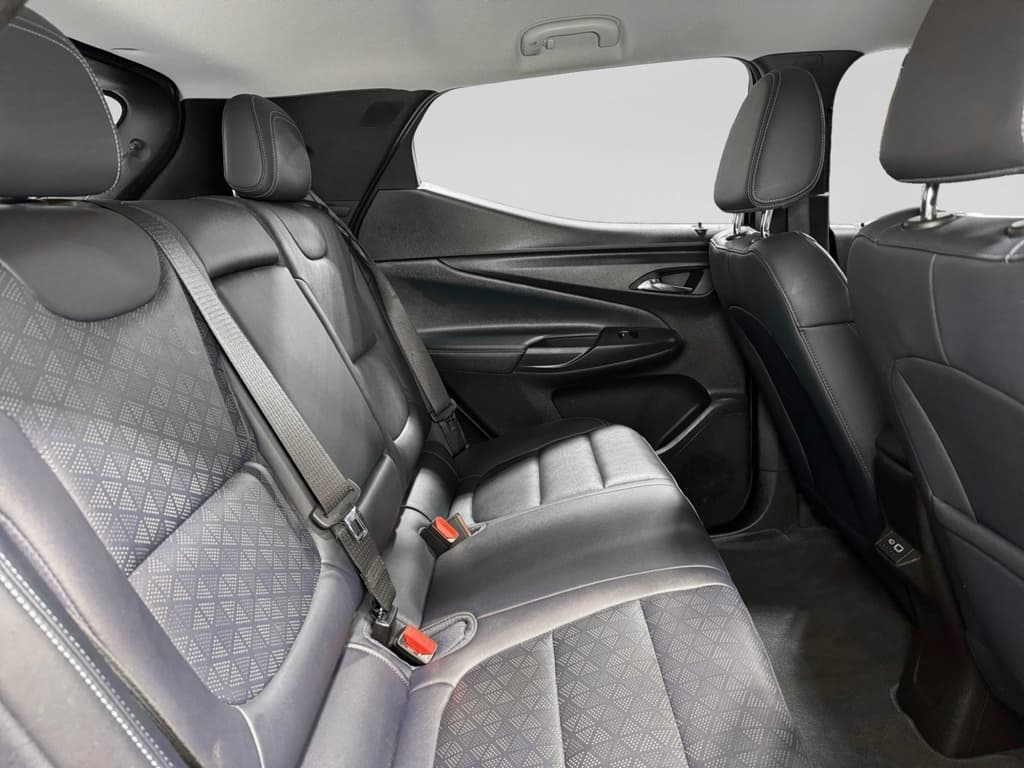 2022 Chevrolet Bolt EUV view 23