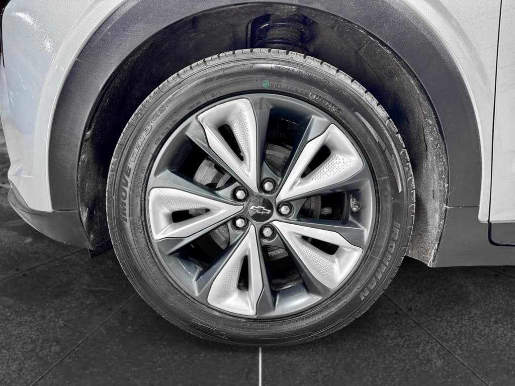 2022 Chevrolet Bolt EUV view 30