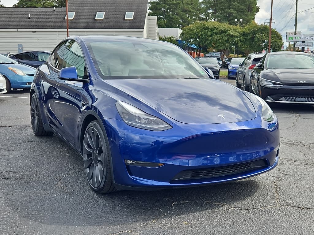 2021 Tesla Model Y view 4
