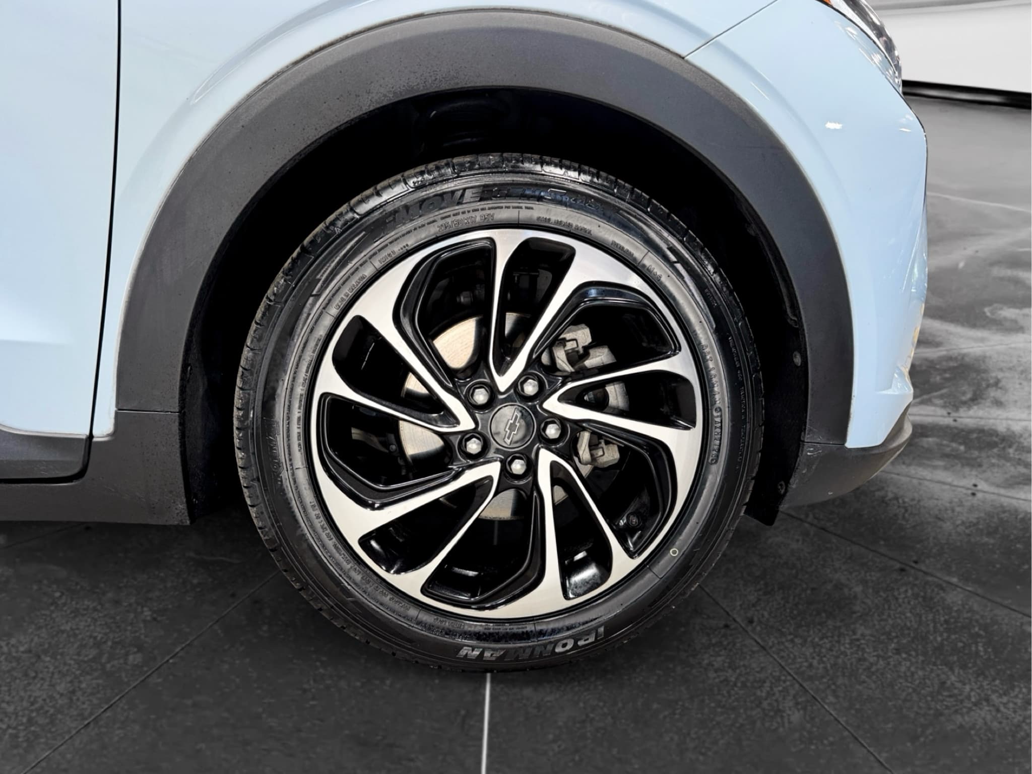 2022 Chevrolet Bolt EUV view 31