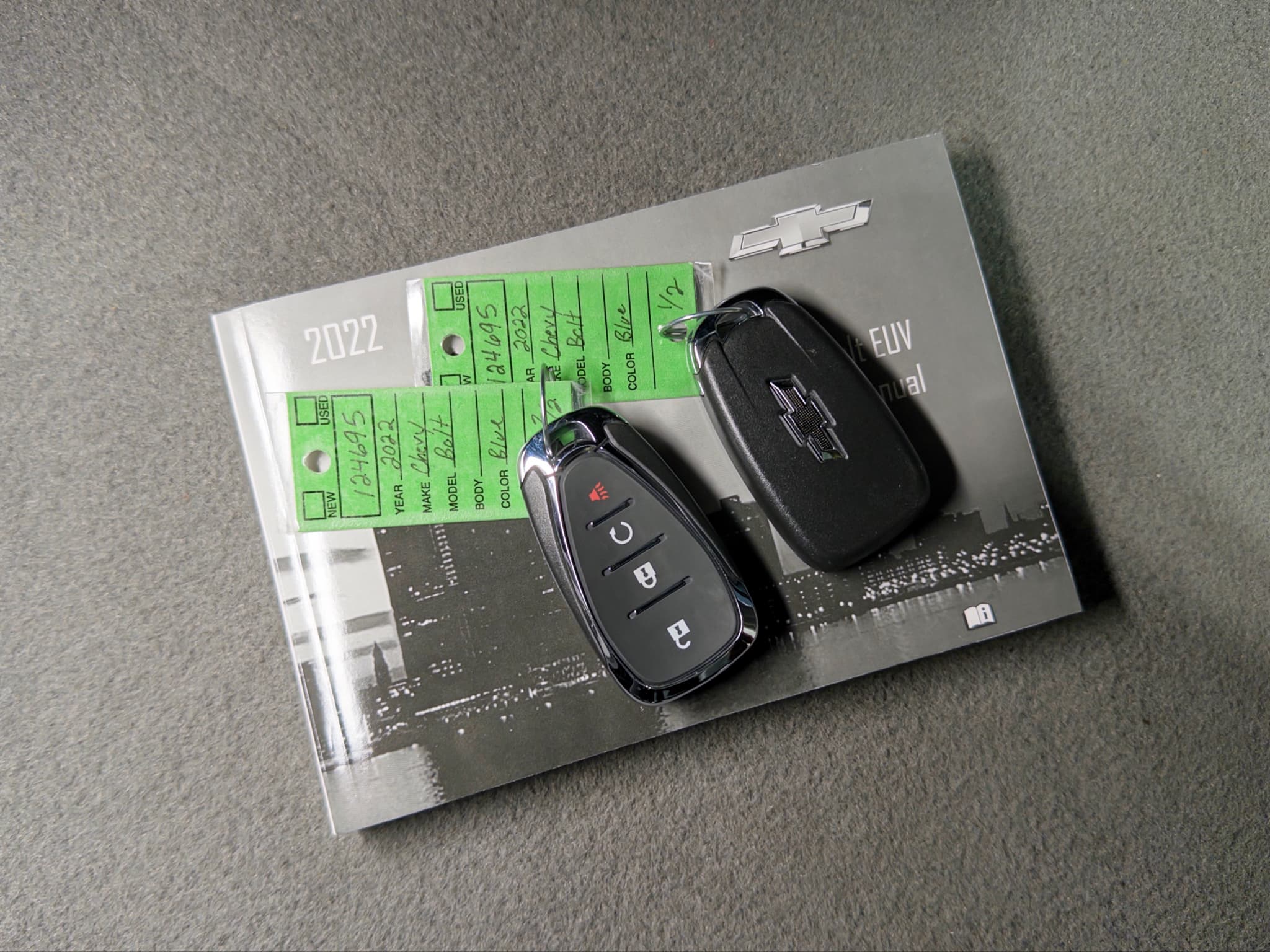 2022 Chevrolet Bolt EUV view 22