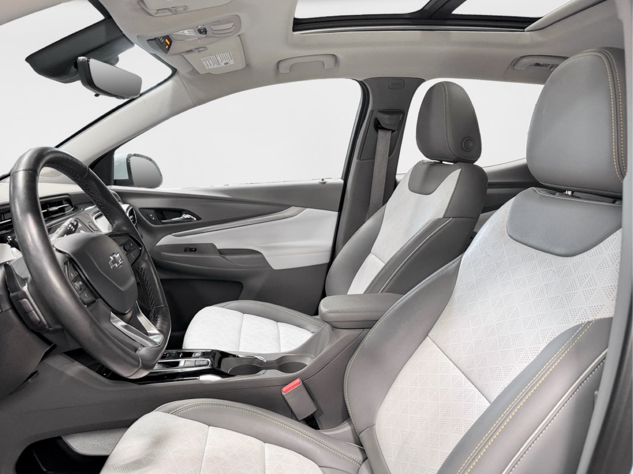2022 Chevrolet Bolt EUV view 16
