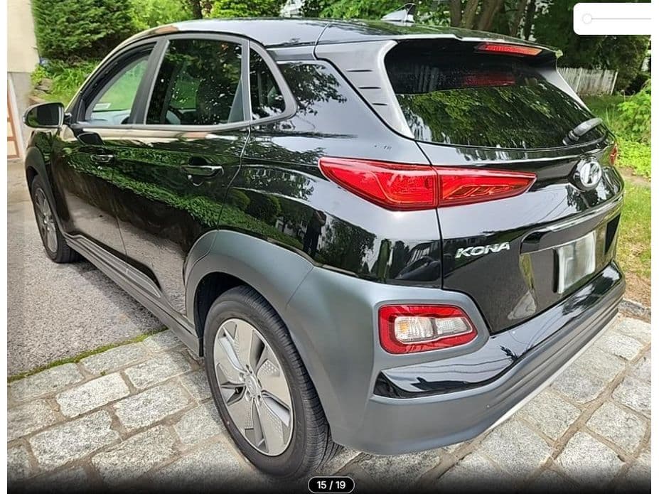2021 Hyundai Kona EV view 4