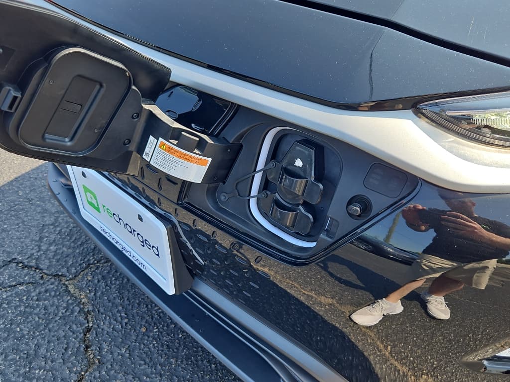 2021 Hyundai Kona EV view 5