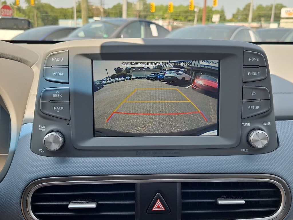 2021 Hyundai Kona EV view 12