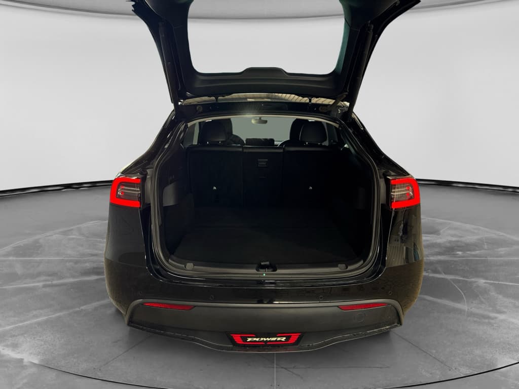 2021 Tesla Model Y view 26