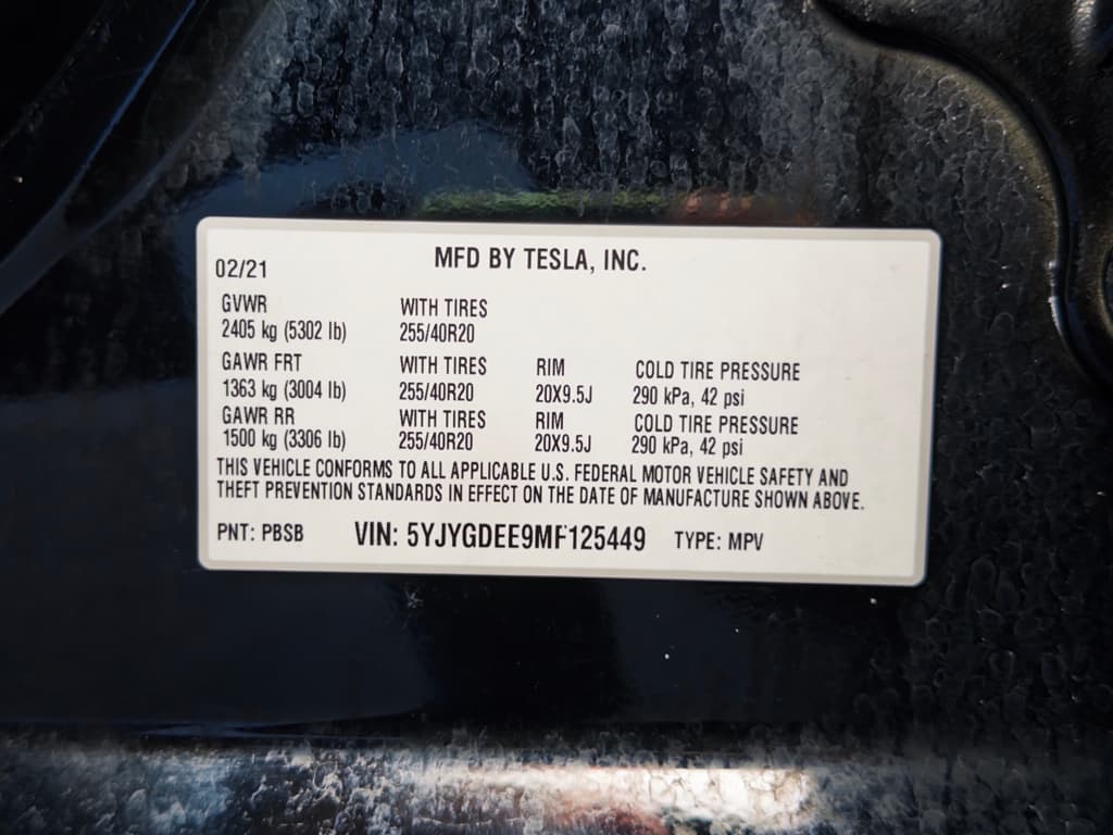 2021 Tesla Model Y view 28