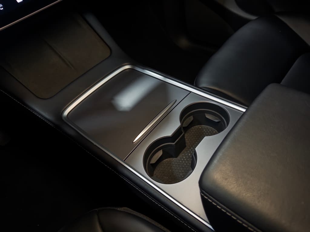 2021 Tesla Model Y view 18