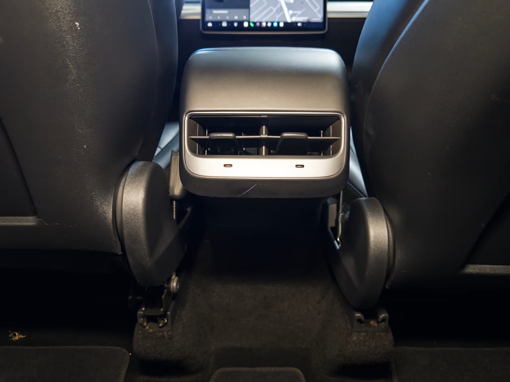 2021 Tesla Model Y view 20