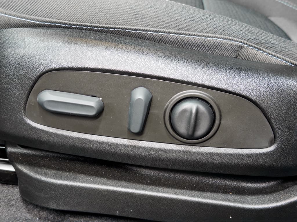 2022 Chevrolet Bolt EV view 6