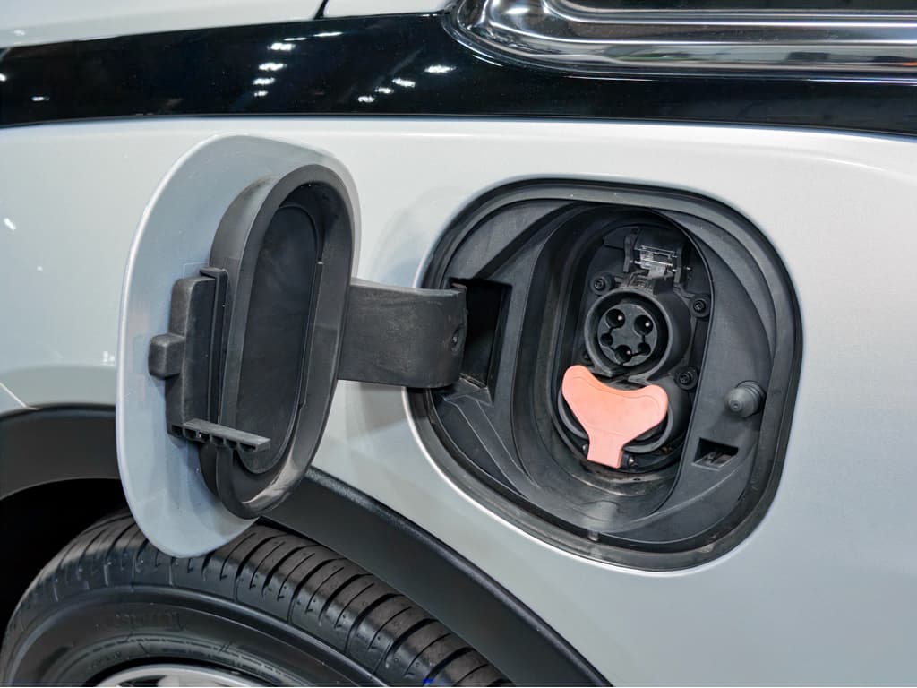 2022 Chevrolet Bolt EV view 5
