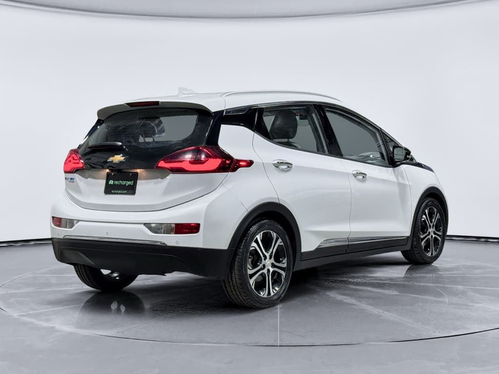 2020 Chevrolet Bolt EV view 3