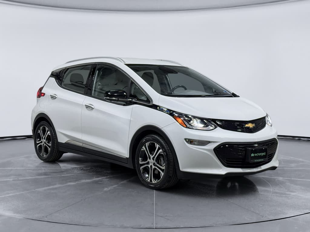 2020 Chevrolet Bolt EV view 4
