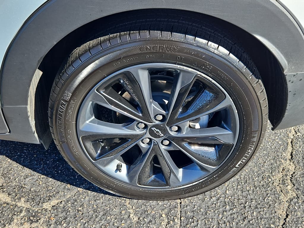 2022 Chevrolet Bolt EUV view 27