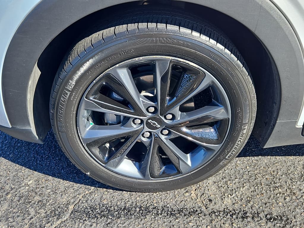 2022 Chevrolet Bolt EUV view 25
