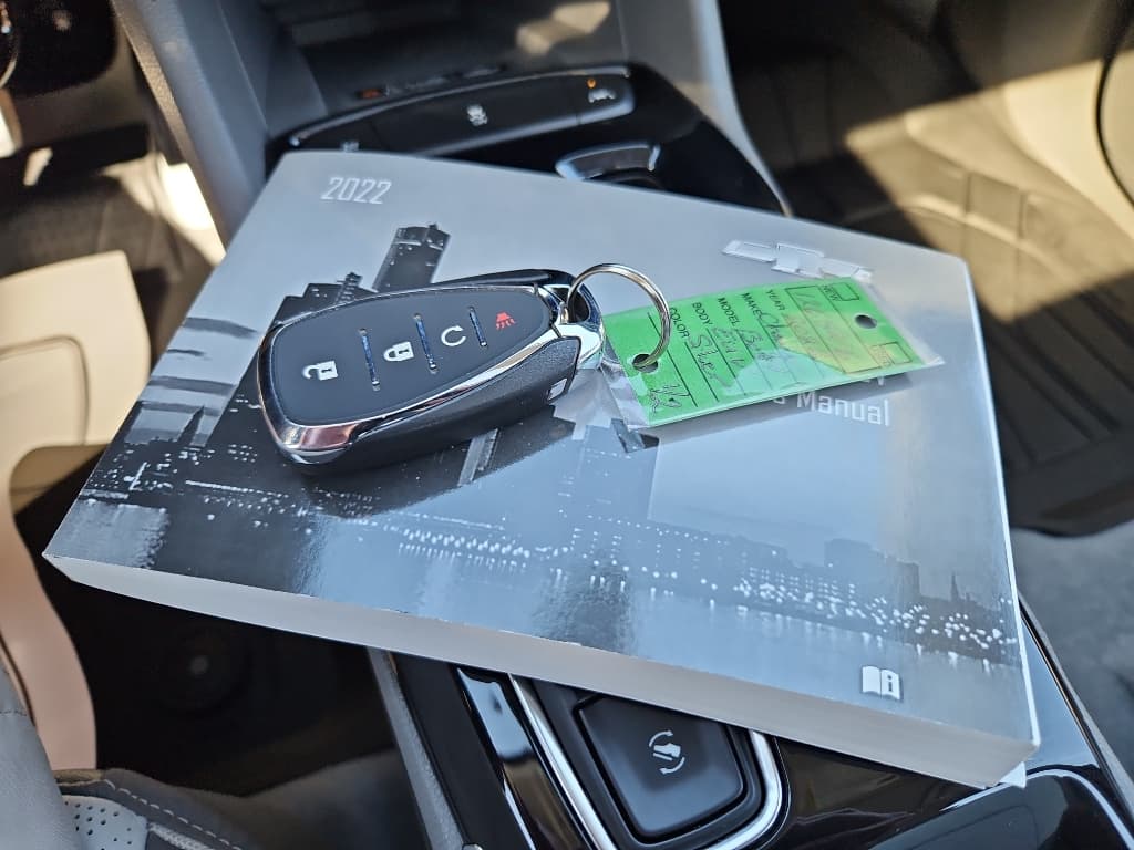 2022 Chevrolet Bolt EUV view 20