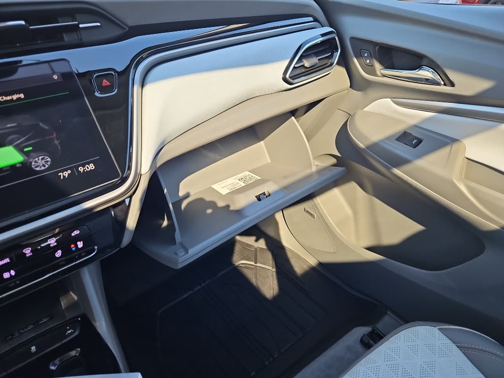 2022 Chevrolet Bolt EUV view 19