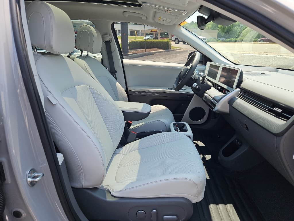 2023 Hyundai IONIQ 5 view 10