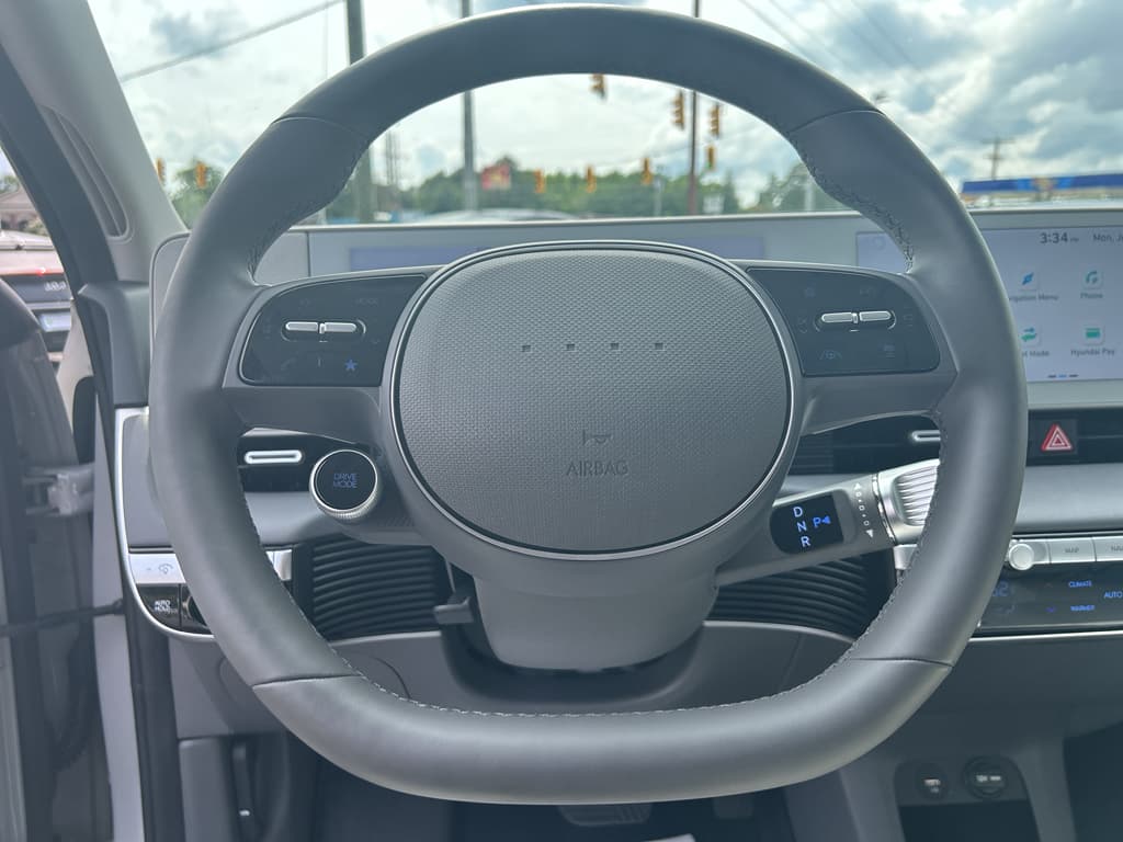 2023 Hyundai IONIQ 5 view 8