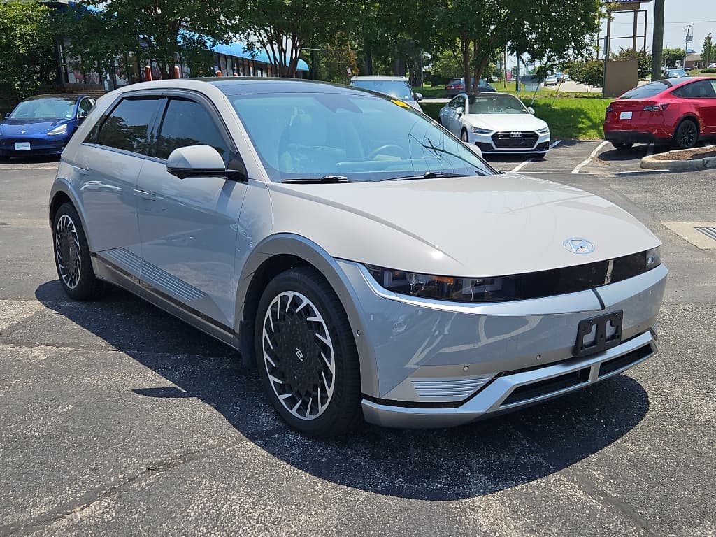 2023 Hyundai IONIQ 5 view 4