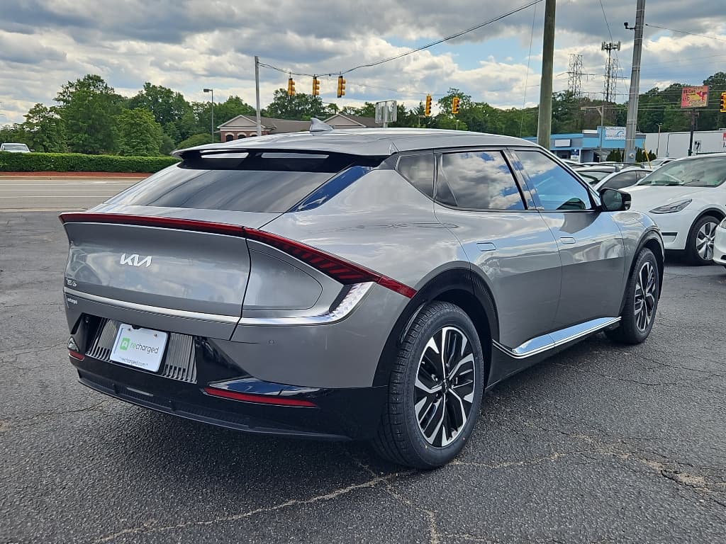 2023 Kia EV6 view 3