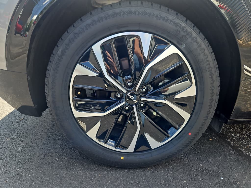 2023 Kia EV6 view 24