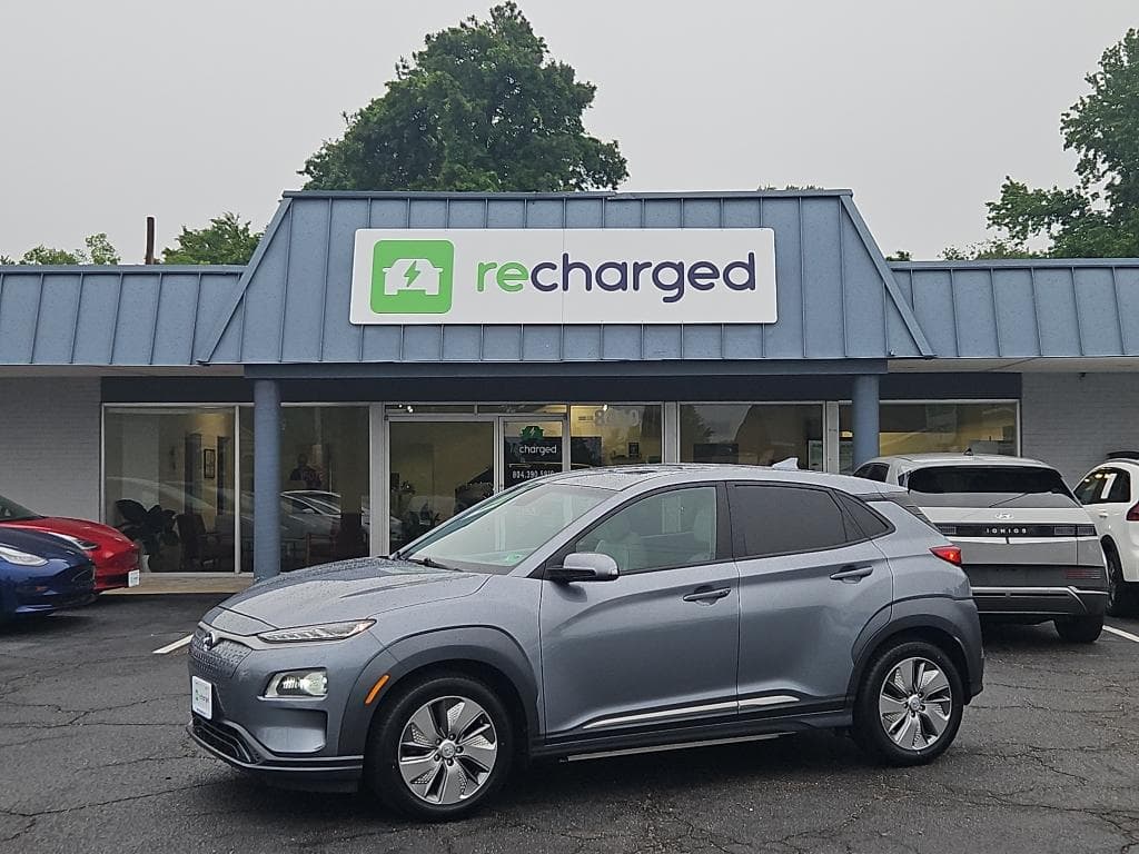 2021 Hyundai Kona EV view 2