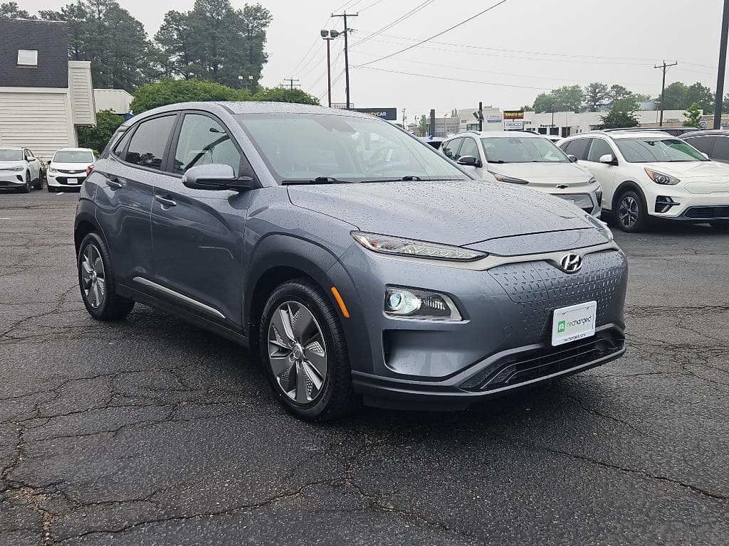 2021 Hyundai Kona EV view 6