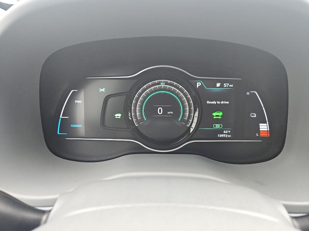 2021 Hyundai Kona EV view 9