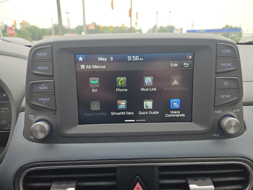 2021 Hyundai Kona EV view 10