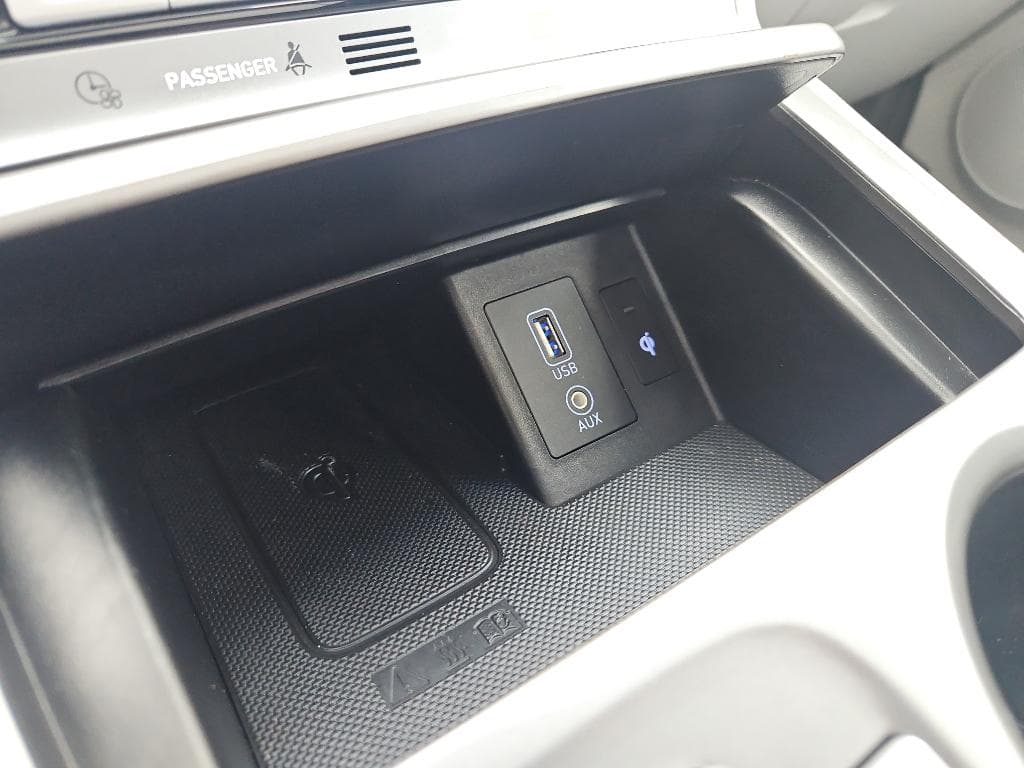 2021 Hyundai Kona EV view 12