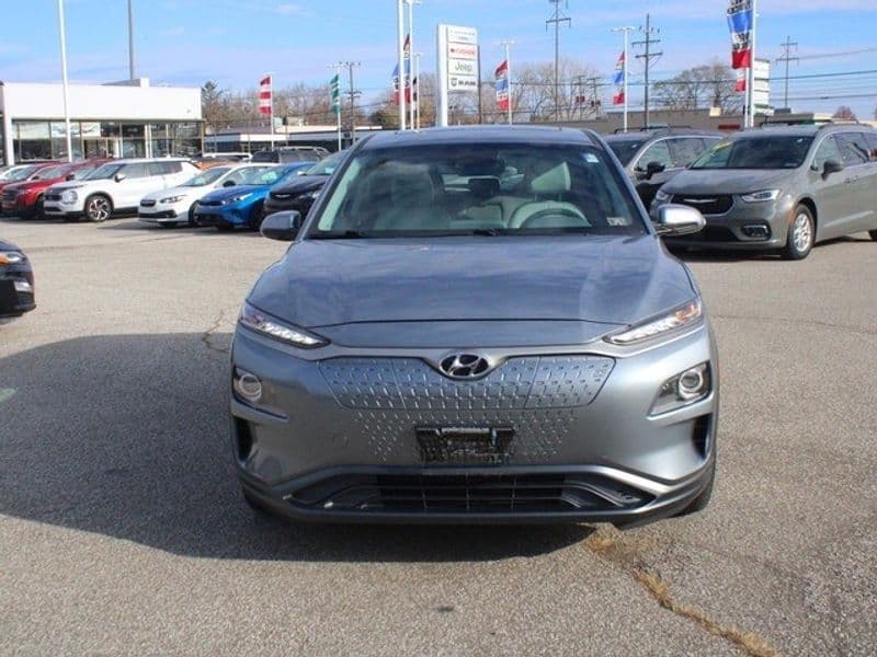 2021 Hyundai Kona EV view 2