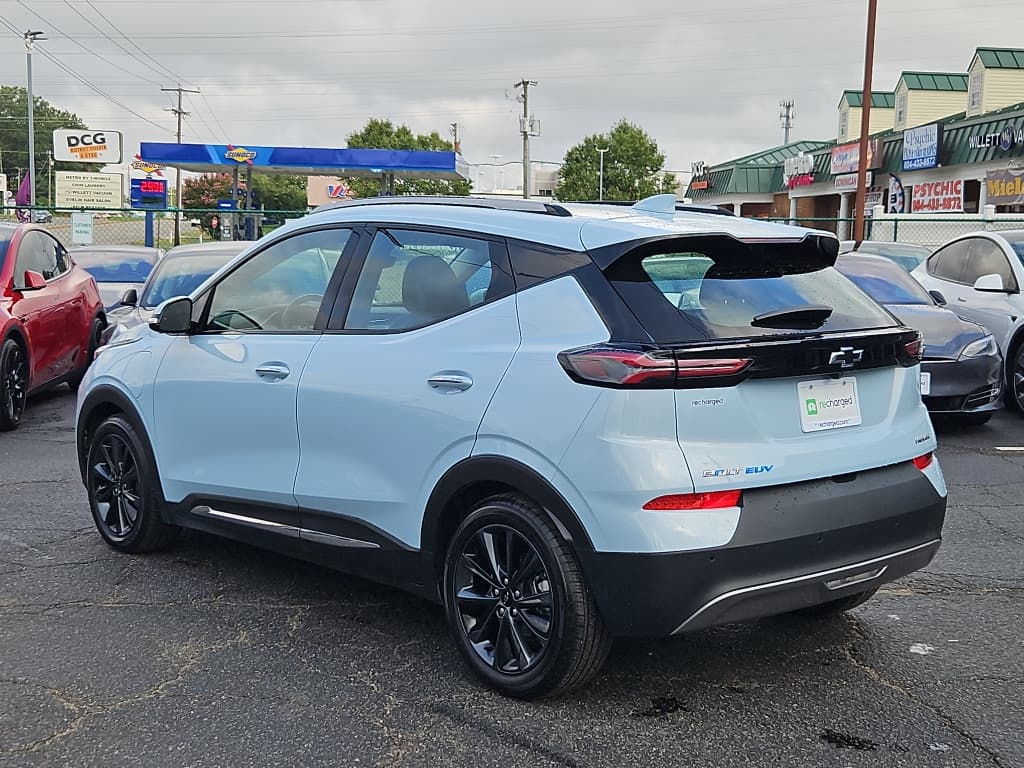 2022 Chevrolet Bolt EUV view 4